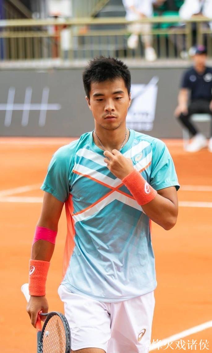 第五届“金球制胜”网球大奖赛开赛 孙发京到场 第五届“金球制胜”网球大奖赛开赛 孙发京到场