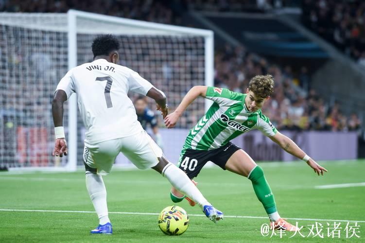 西甲 | 贡萨洛“帽子戏法” 皇马5:1大胜贝蒂斯 西甲 | 贡萨洛“帽子戏法” 皇马5:1大胜贝蒂斯